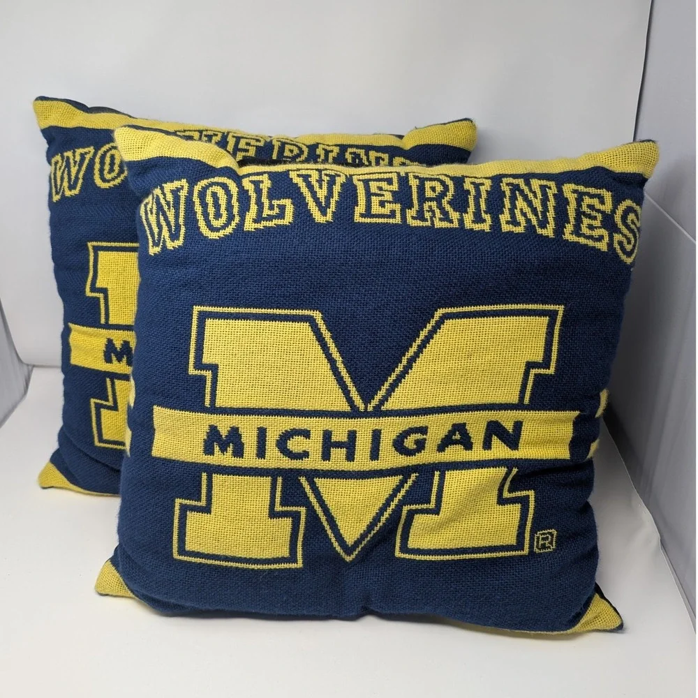 Michigan Wolverines Throw Pillows Set of 2 Navy Blue Maize Block 17x17 UofM knit